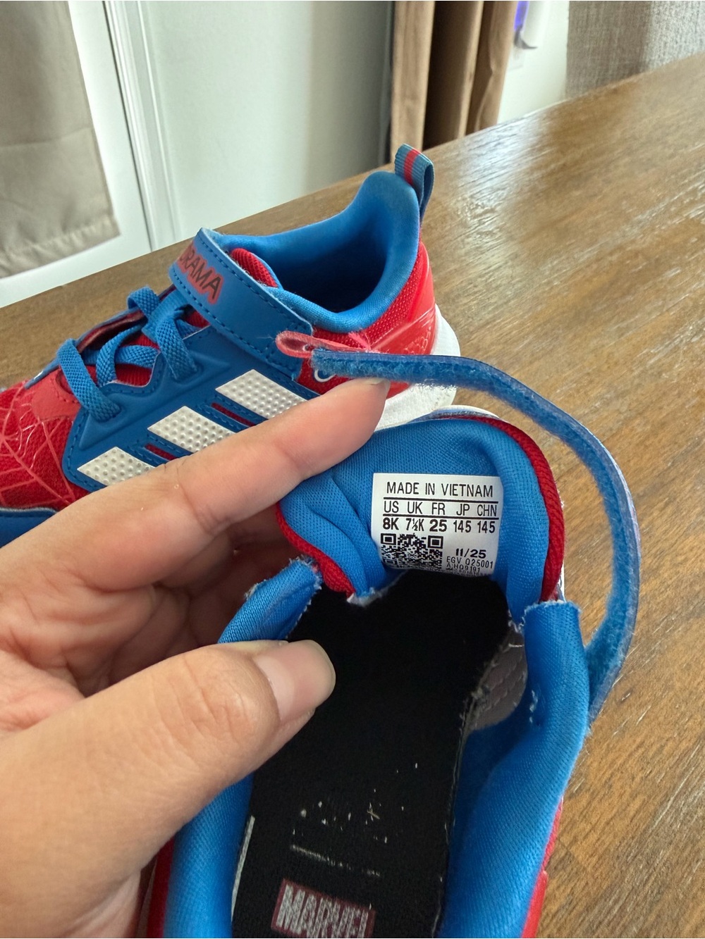 Adidas Lightorama Marvel Cloudfoams - Picture 7 of 8